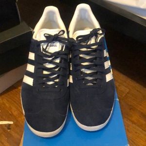 Navy Blue and White Women’s Adidas Gazelle size 10